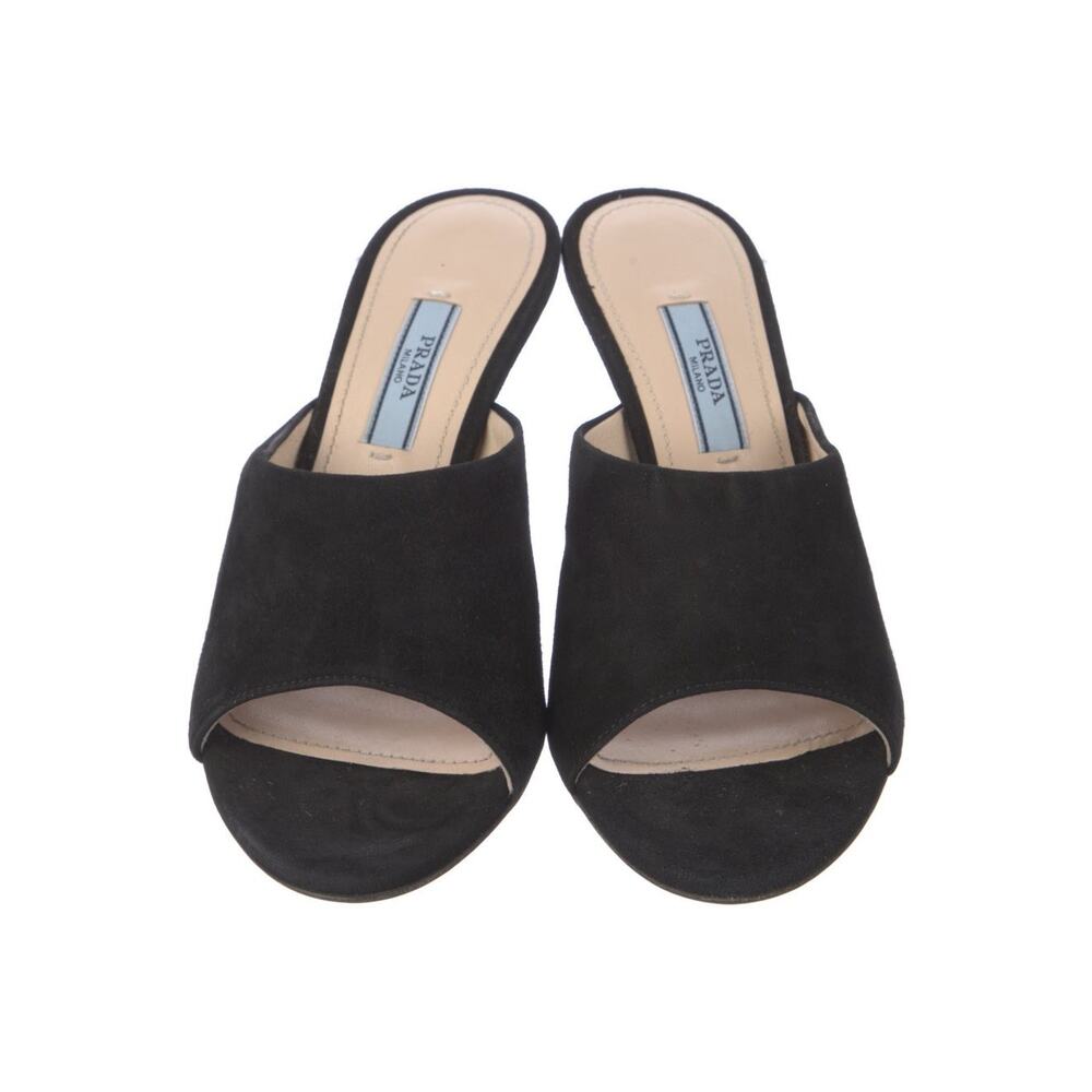 ❤️Prada Suede Heels❤️ - Picture 3 of 5